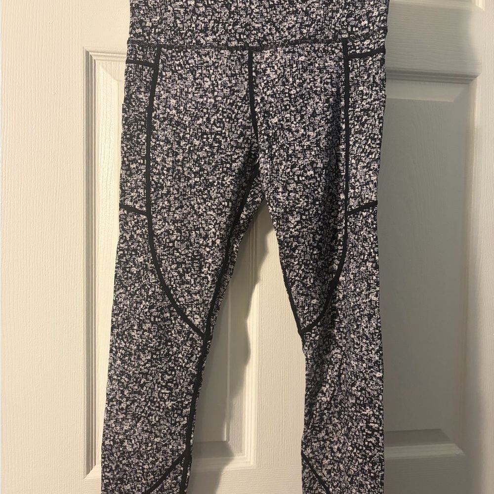 Soft N Snug Zyia legging with pockets